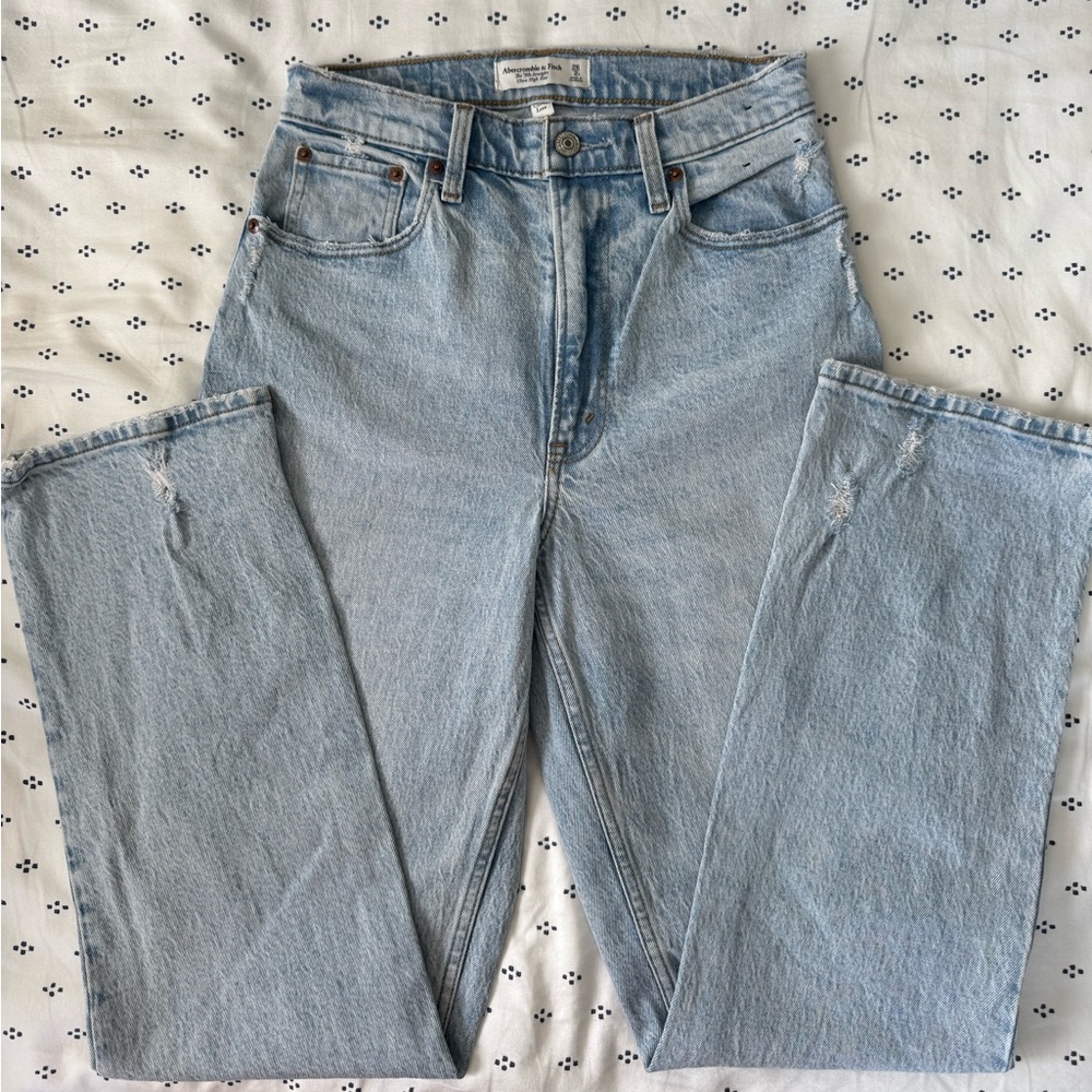 Abercrombie Curve Love 90s Straight Jean